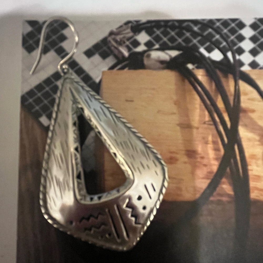 Silpada SINGLE EARRING ONLY Taos Earring
